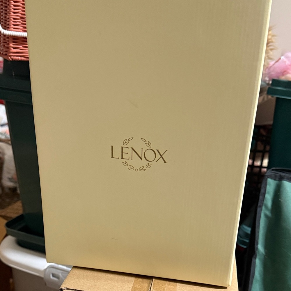 Lenox Tink’s Birthday Wish figurine Tinkerbell - Picture 3 of 3